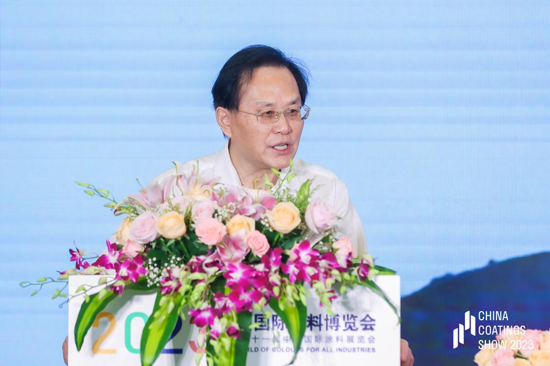 上海市工業(yè)經(jīng)濟(jì)聯(lián)合會黨委書記、會長管維鏞致辭